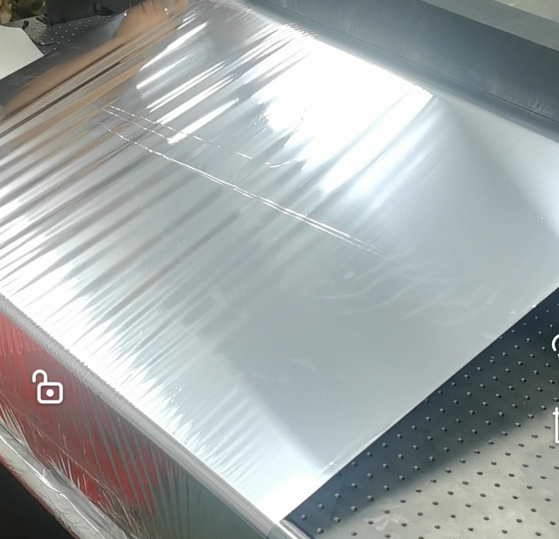 效率瓶颈：张力失衡引发材料褶皱